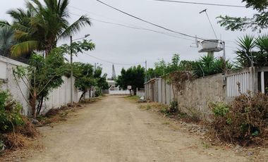 @En Venta Casa con amplio Terreno en Ballenita vía a Chuyuipe