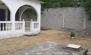 @En Venta Casa con amplio Terreno en Ballenita vía a Chuyuipe