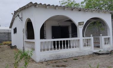 @En Venta Casa con amplio Terreno en Ballenita vía a Chuyuipe