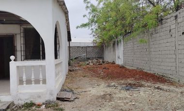 @En Venta Casa con amplio Terreno en Ballenita vía a Chuyuipe