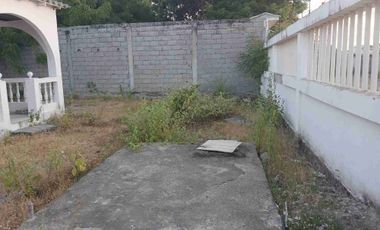 @En Venta Casa con 450 metros de terreno Ballenita vía a Chuyuipe