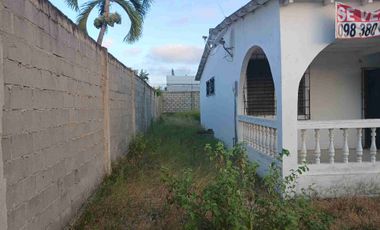 @En Venta Casa con 450 metros de terreno Ballenita vía a Chuyuipe