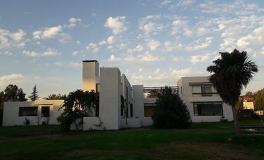 Venta de Parcela Mediterránea, Condominio Valle del Sol