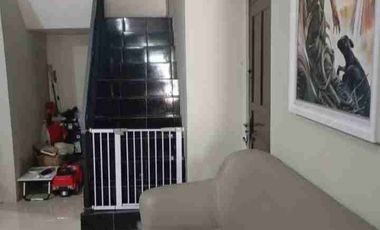 Rumah cantik plus usaha minimarket murah, BU, Di jual seharga tanah saja karena di bank, lokasi di Maguwoharjo belakang RS HERMINA