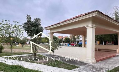 Casa en Renta en Pedregal de Apodaca frente a parque
