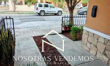 Casa en Renta en Pedregal de Apodaca frente a parque