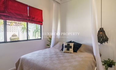 DISEWAKAN VILLA DENGAN 2 KAMAR TIDUR DI TIBUBENENG