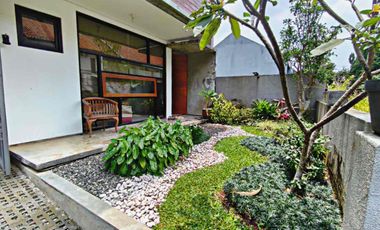 sewa rumah mewah Setra duta Cipaganti