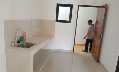 TERDEKAT ke Griya Arcamanik Rumah LUAS Kamar BANYAK harga MURAH di Arcamanik Antapani Bandung dijual