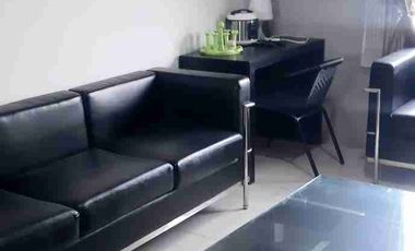 🏡 *Dijual dibawah pasar. Apt.Pinewood* 
*Dpn UNPAD* *Jatinangor* 
*Murah*, 
*SHM*
*Type studio executive*
27 m2
Full furnished
 Bedroom
Bathroom
Dapur lengkap
Rak TV  
AC
 Dispenser   

*Facility Apartement :*
Mall Jatos
Bioskop
*Security 24 hours*
Access Card
CCTV
Kolam renang, 
Gym 
Mini market 24 jam Loundry 
Satu area dgn Mall Jatos

*Additional Info near to campus UNPAD, ITB, IPDN, IKOPIN, UNWIN*

*Harga 280 jt