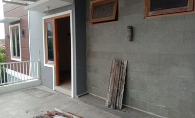 Dijual rumah 2 lantai lokasi purbayan kotagede yogyakarta