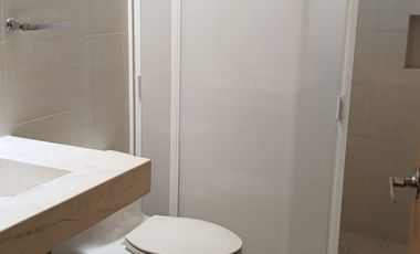 ENORME CASA EN RENTA EN MILENIO Querétaro, 3 recamaras cada una con baño de oportunidad !