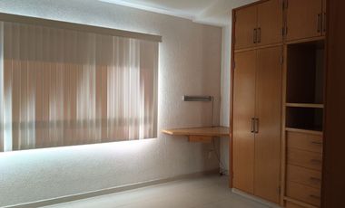 ENORME CASA EN RENTA EN MILENIO Querétaro, 3 recamaras cada una con baño de oportunidad !