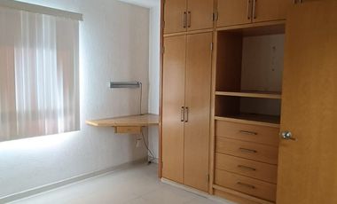 ENORME CASA EN RENTA EN MILENIO Querétaro, 3 recamaras cada una con baño de oportunidad !