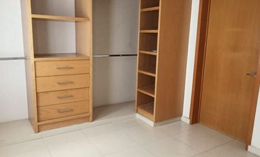 ENORME CASA EN RENTA EN MILENIO Querétaro, 3 recamaras cada una con baño de oportunidad !