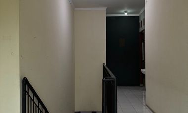 Disewakan Rumah di Haji Nawi Jaksel, Lt.150m2, Boleh Utk Kantor