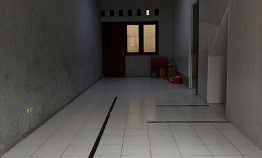 Disewakan Rumah di Haji Nawi Jaksel, Lt.150m2, Boleh Utk Kantor