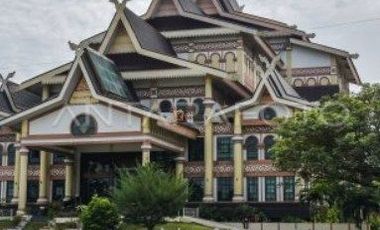 Good Deal Dijual Tanah 675m2 Bonus Bangunan Gatot Subroto Pekanbaru, Dekat Pekanbaru Mall & Jalan Jenderal Sudirman Pekanbaru