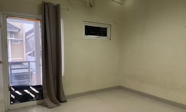 Rumah Mewah 2 Lantai di Perum Casa Bella Karangasem, Hunian Eksklusif Kapasitas Besar Dekat Kampus UMS