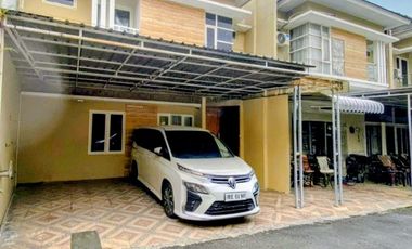 Rumah Mewah 2 Lantai di Perum Casa Bella Karangasem, Hunian Eksklusif Kapasitas Besar Dekat Kampus UMS