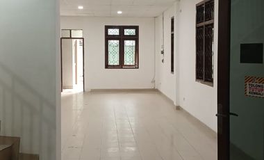 Ruko Sewa Matraman Dekat Persahabatan Jakarta Timur