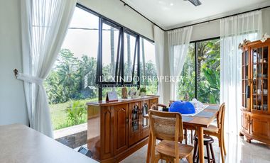 DISEWAKAN VILLA DENGAN 3 KAMAR TIDUR DI PAYANGAN