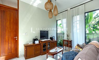 DISEWAKAN VILLA DENGAN 3 KAMAR TIDUR DI PAYANGAN