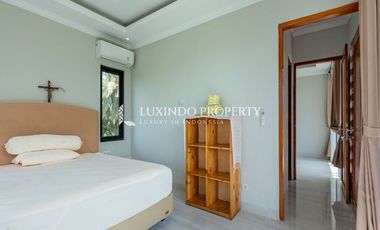 DISEWAKAN VILLA DENGAN 3 KAMAR TIDUR DI PAYANGAN