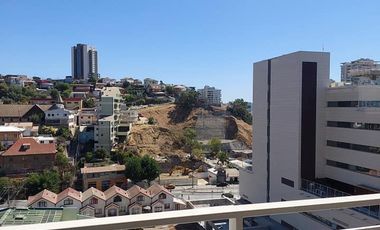 Arriendo departamento  Viña del Mar, Mariposa 2 dormitorios 2 baños, 1 estac, 1 bodega, $ 710.000 con gastos comunes incluidos