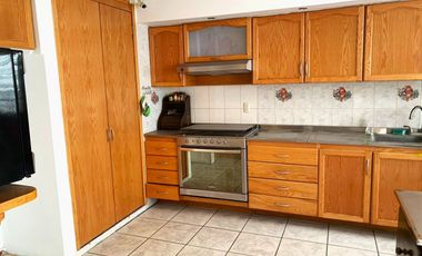 Venta Casa en Chapalita, Jardin de San Ignacio, 380m2