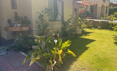 Exclusiva Casa Familiar con Piscina y Quincho de Lujo – Peñalolén