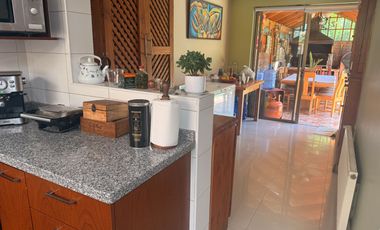 Exclusiva Casa Familiar con Piscina y Quincho de Lujo – Peñalolén