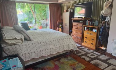 Exclusiva Casa Familiar con Piscina y Quincho de Lujo – Peñalolén