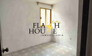 Vendo casa con local a 3 calles de metro plaza Aragón sobre Av. principal en Rinconada de Aragón, se aceptan todos créditos