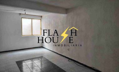 Vendo casa con local a 3 calles de metro plaza Aragón sobre Av. principal en Rinconada de Aragón, se aceptan todos créditos