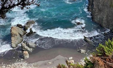 sitio con preciosa cabaña con vista panorámica al mar