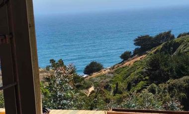 sitio con preciosa cabaña con vista panorámica al mar