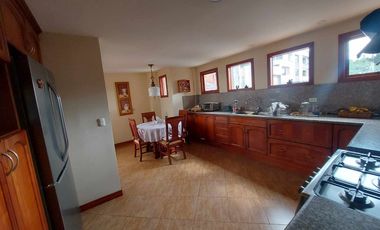 Departamento Duplex de lujo en venta. sector vista linda. zona residencial vista a la ciudad