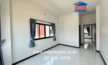 Single-story house, 68.2 sq.wah, in Laksiri Property Village (Phase 1), near Ban Pho Hospital, Soi Tesaban Ban Pho 13, Chachoengsao-Bang Pakong Road,