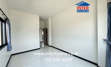 Single-story house, 68.2 sq.wah, in Laksiri Property Village (Phase 1), near Ban Pho Hospital, Soi Tesaban Ban Pho 13, Chachoengsao-Bang Pakong Road,