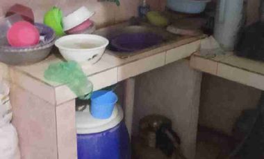 rumah d pemukiman dekat jalan raya