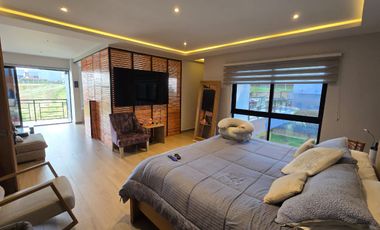 VENTA CASA CAMPESTRE LOMA DEL ESCOBERO ENVIGADO