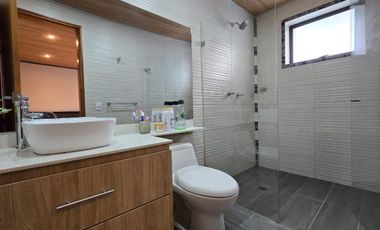 VENTA CASA CAMPESTRE LOMA DEL ESCOBERO ENVIGADO