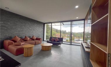 VENTA CASA CAMPESTRE LOMA DEL ESCOBERO ENVIGADO