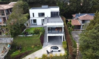 VENTA CASA CAMPESTRE LOMA DEL ESCOBERO ENVIGADO