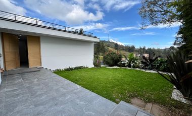 VENTA CASA CAMPESTRE LOMA DEL ESCOBERO ENVIGADO