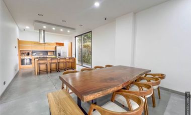 VENTA CASA CAMPESTRE LOMA DEL ESCOBERO ENVIGADO