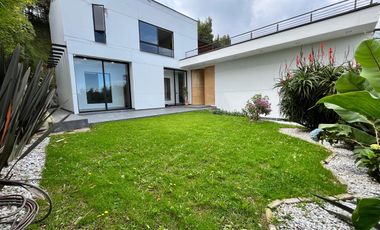 VENTA CASA CAMPESTRE LOMA DEL ESCOBERO ENVIGADO