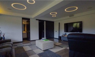 VENTA CASA CAMPESTRE EN LA LOMA DEL ESCOBERO ENVIGADO