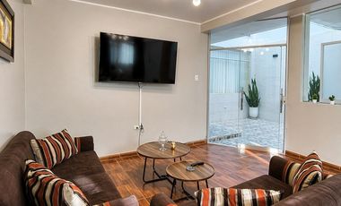 DEPARTAMENTO AMOBLADO EN ALQUILER – ZONA CALLE LOS DAMASCOS